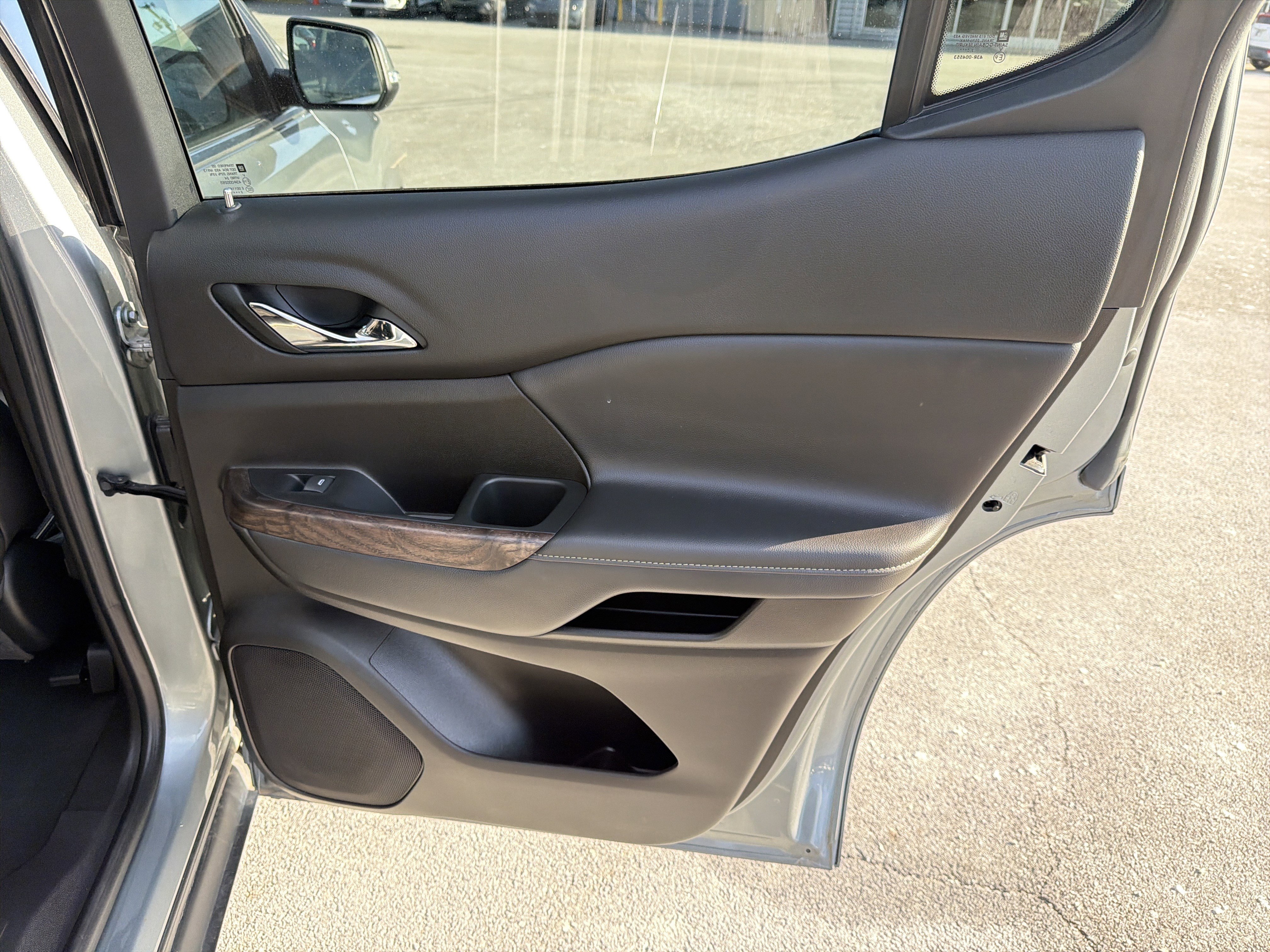 Used 2023 GMC Acadia Denali w/ Denali Technology Package image 79