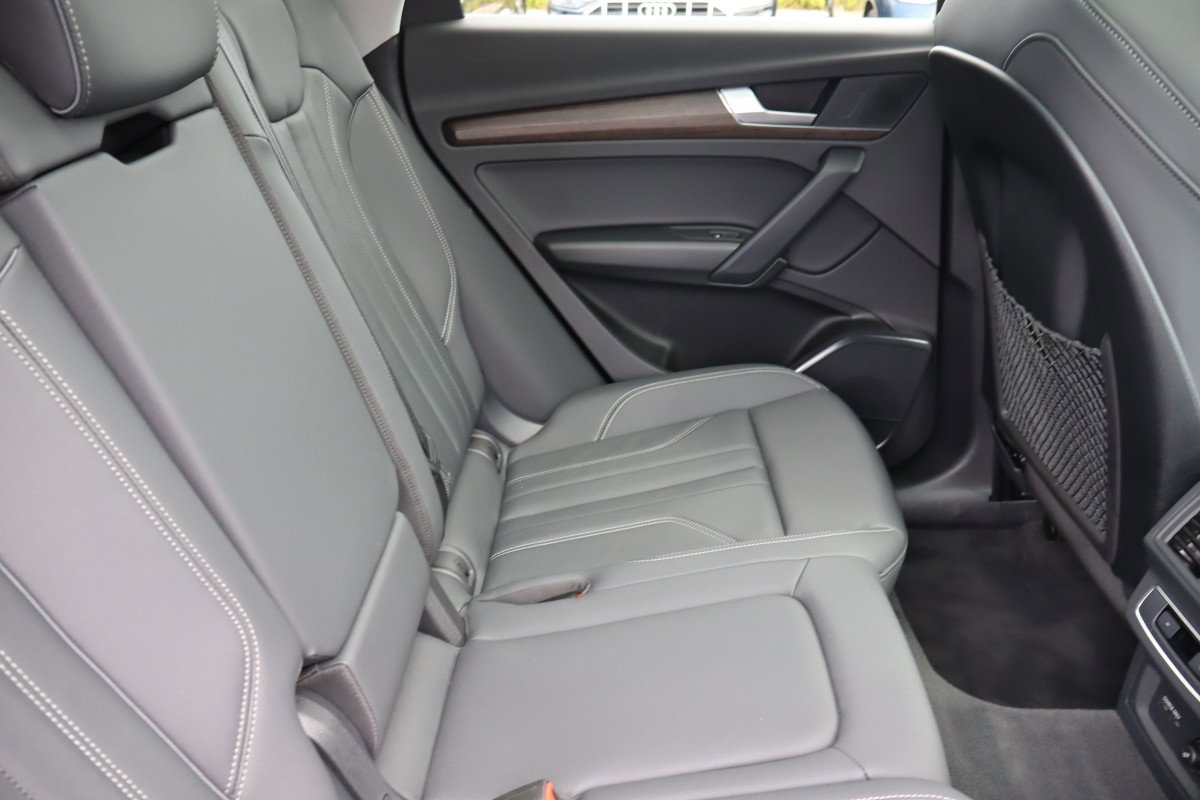 Used 2025 Audi Q5 e Premium image 14