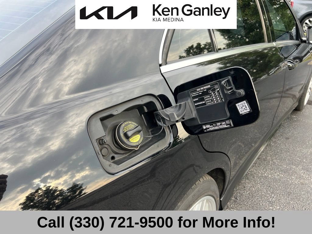 Used 2014 Mercedes-Benz E 350 4MATIC Sedan image 49