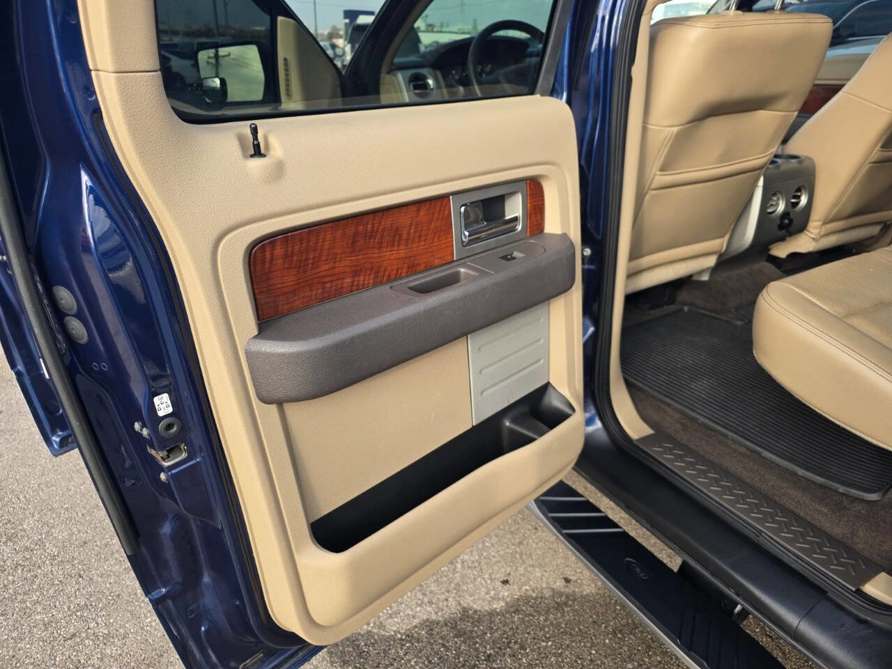 Used 2009 Ford F150 Lariat image 15