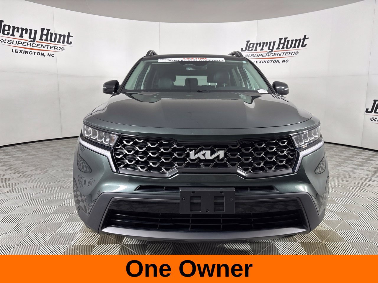 Used 2023 Kia Sorento S w/ Panoramic Sunroof Package AWD/4WD image 3