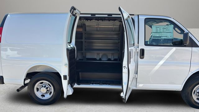 New 2026 Chevrolet Express 2500 w/ Driver Convenience Package RWD image 15