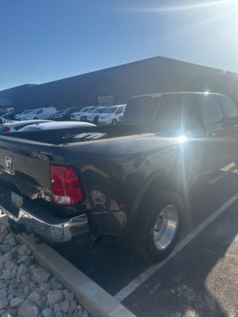 Used 2018 RAM 3500 SLT w/ Cold Weather Group image 3