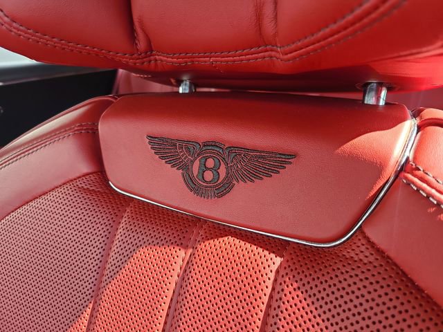 Used 2021 Bentley Flying Spur V8 image 25