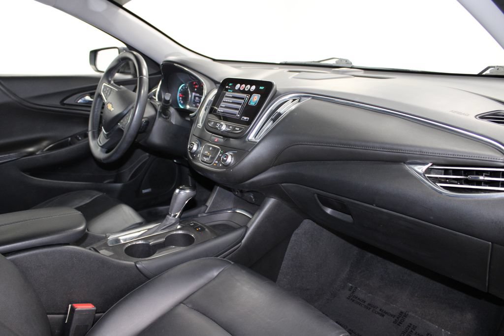 Used 2017 Chevrolet Malibu LT w/ Leather Package FWD image 26