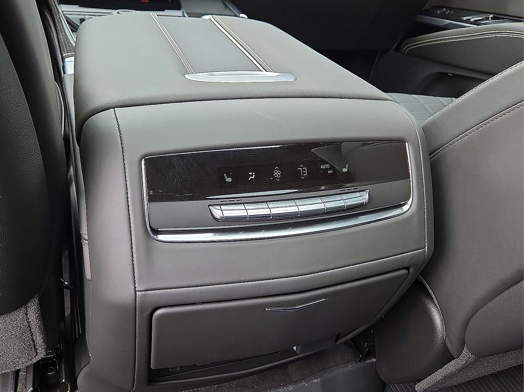 Used 2026 Cadillac Escalade V w/ LPO, ONYX Package AWD/4WD image 16