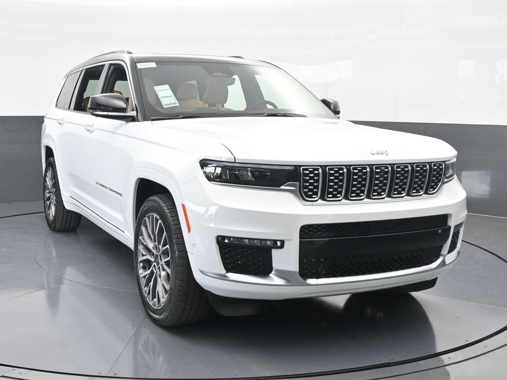 Used 2025 Jeep Grand Cherokee L Summit AWD/4WD image 9
