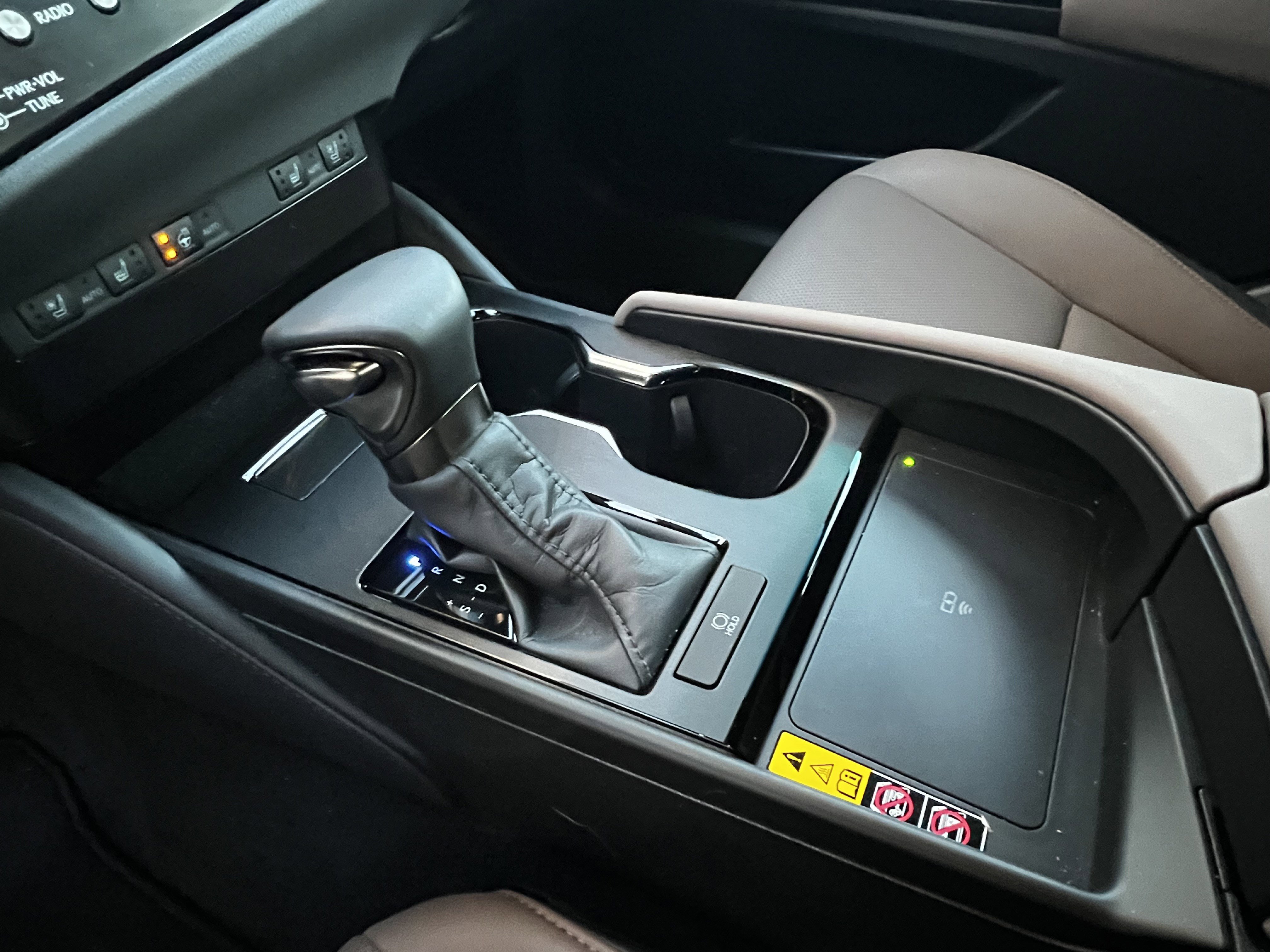 Used 2024 Lexus ES 350 w/ Premium Package image 27