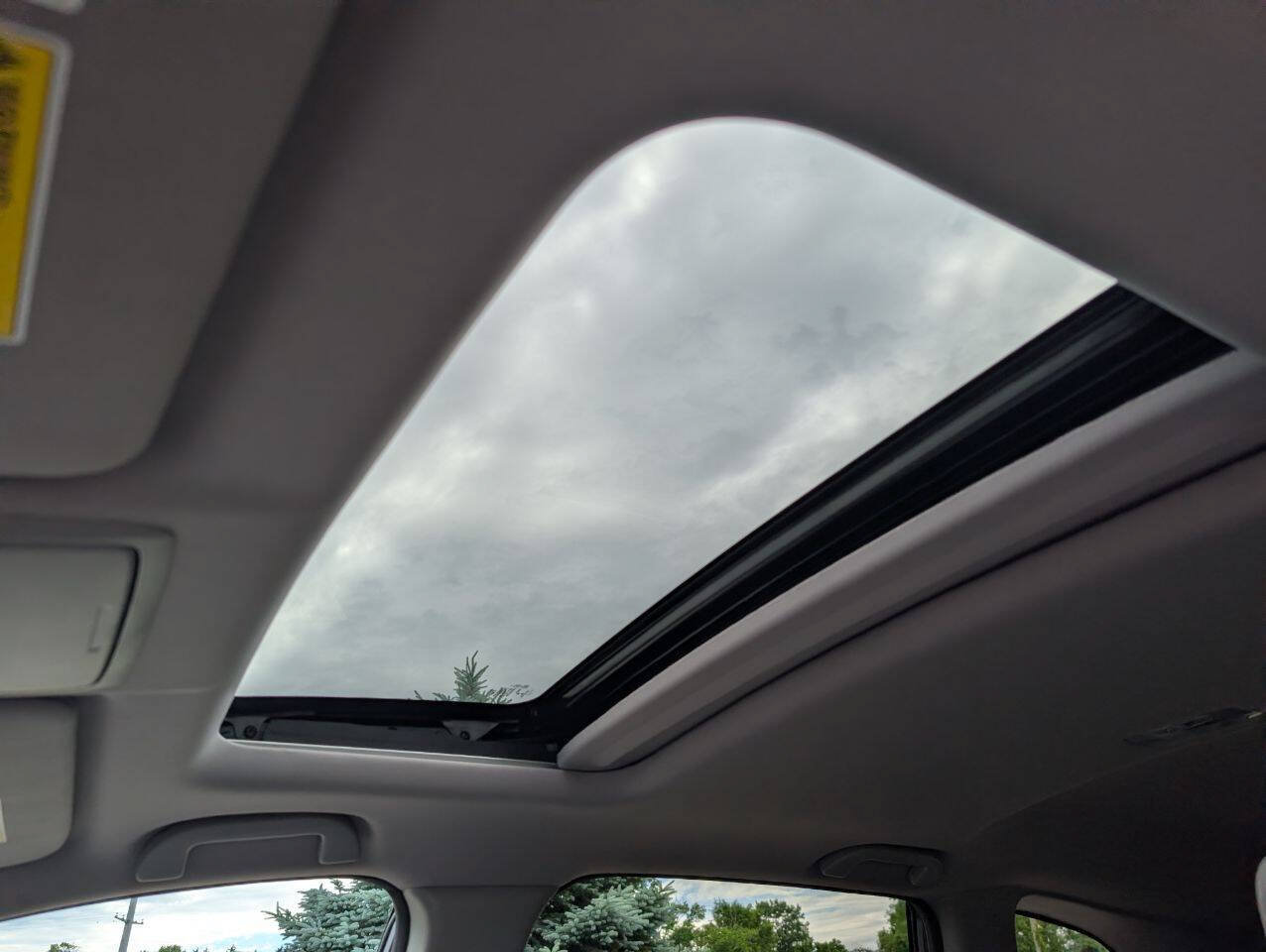 Used 2017 Honda CR-V EX image 16