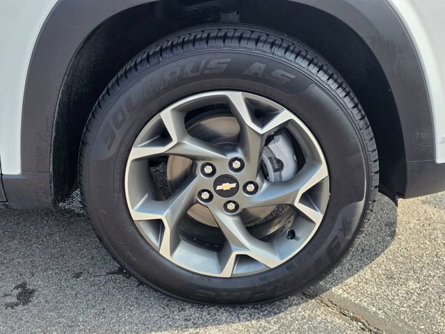 Used 2025 Chevrolet Trax LT w/ LT Convenience Package FWD image 16