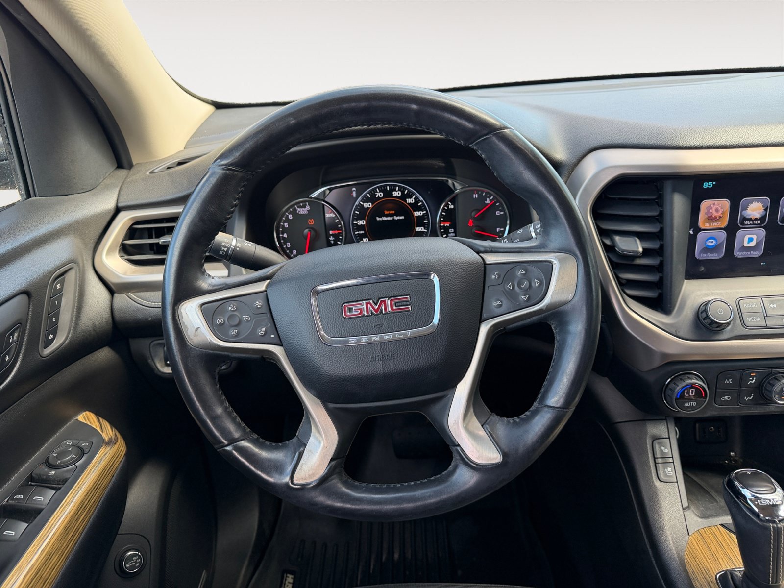 Used 2017 GMC Acadia Denali w/ Technology Package AWD/4WD image 12