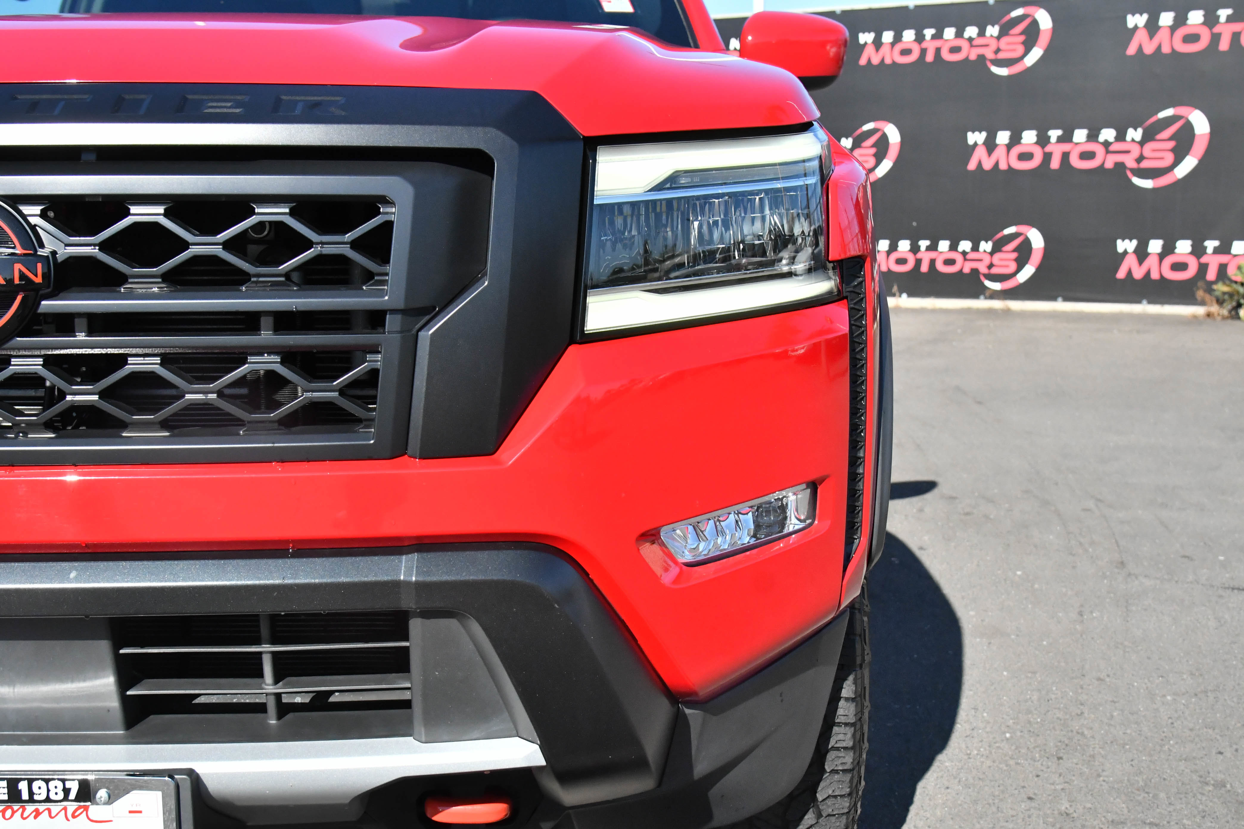 Used 2023 Nissan Frontier Pro-X w/ Technology Package image 11