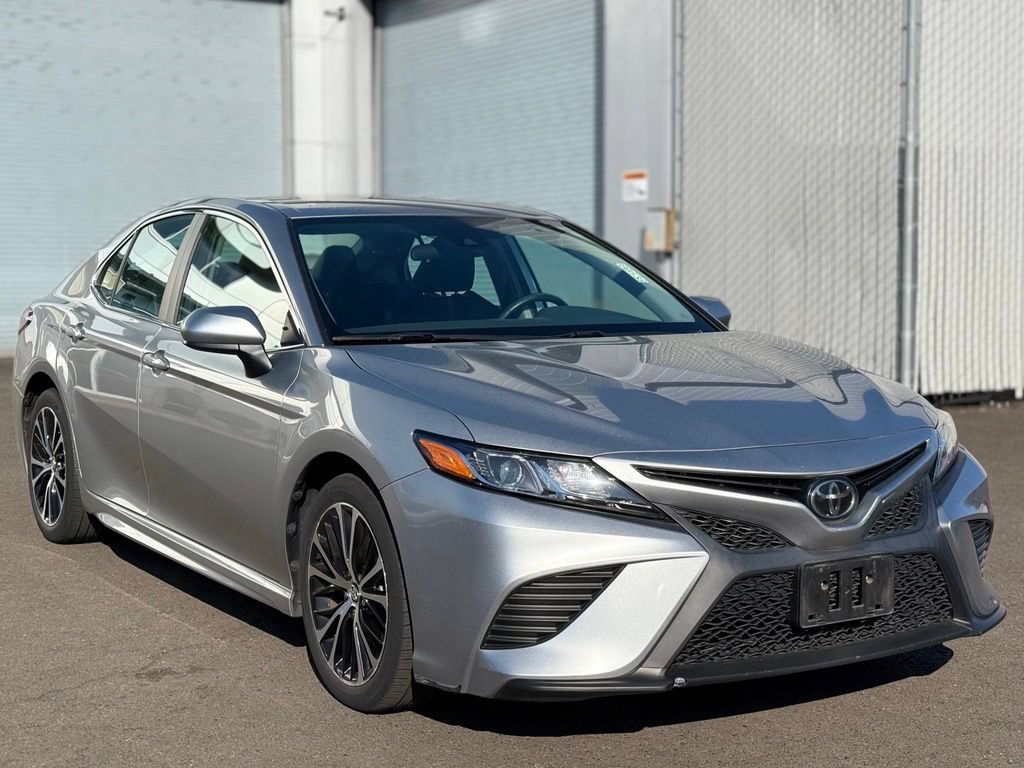 Used 2019 Toyota Camry SE FWD image 7