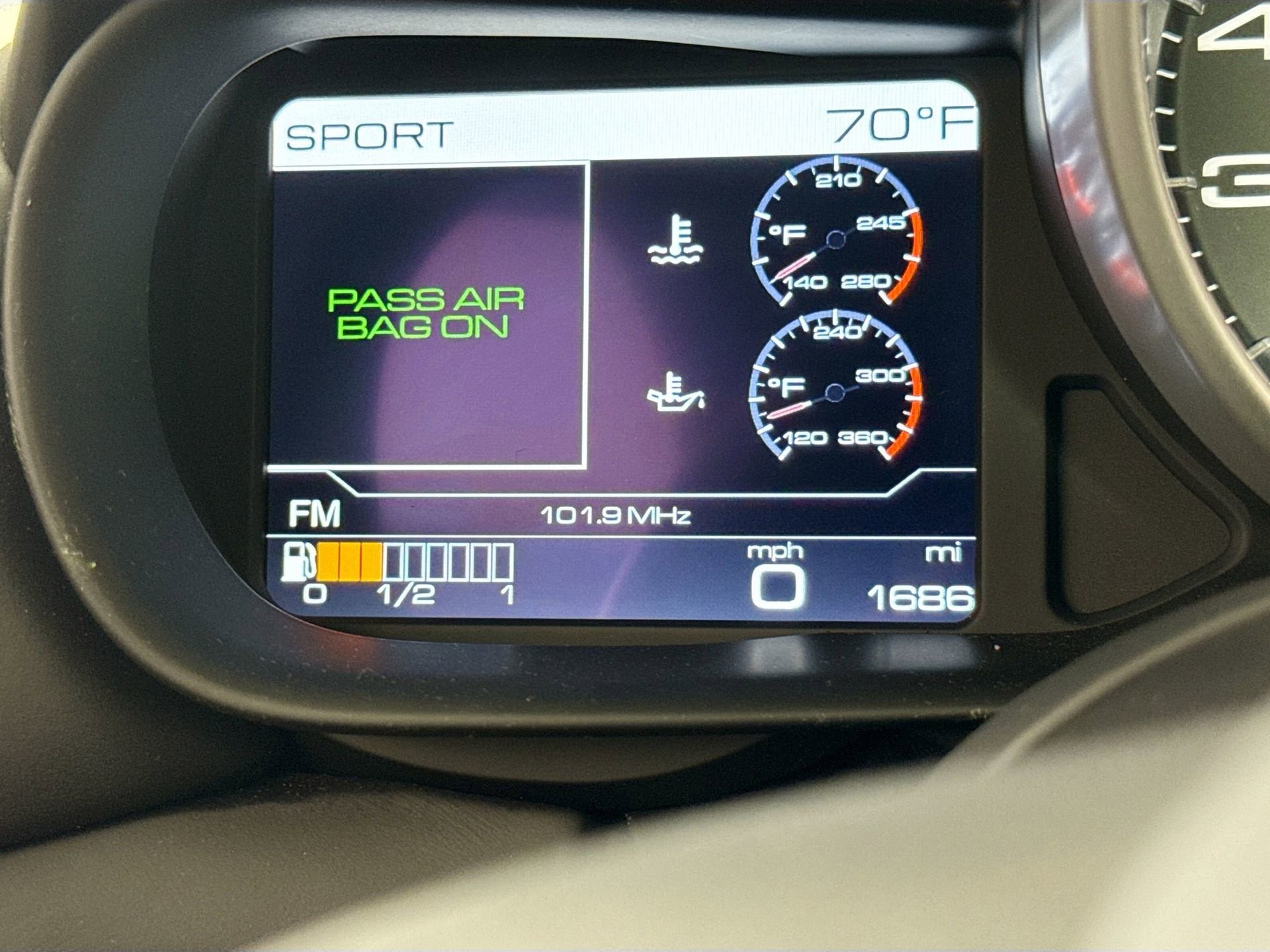 Certified 2018 Ferrari California T image 11