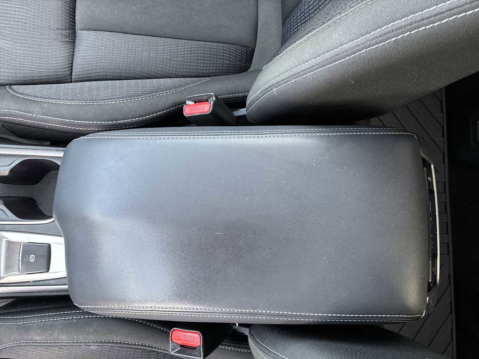 Used 2019 Subaru Ascent Premium image 21