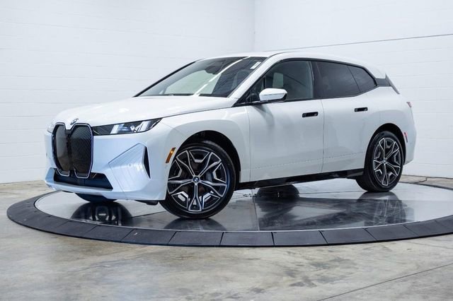 New 2026 BMW iX xDrive45 image 8
