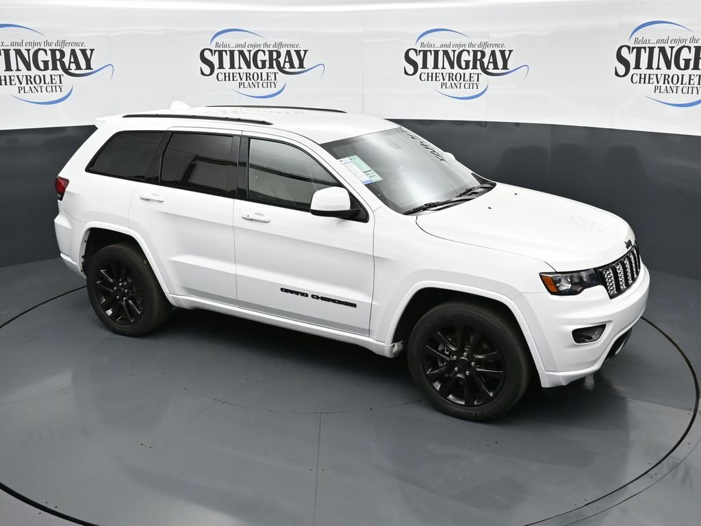 Used 2021 Jeep Grand Cherokee Laredo X image 9