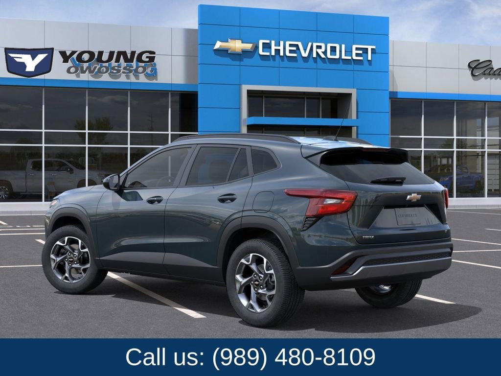 New 2026 Chevrolet Trax LT w/ Driver Confidence Package FWD image 3