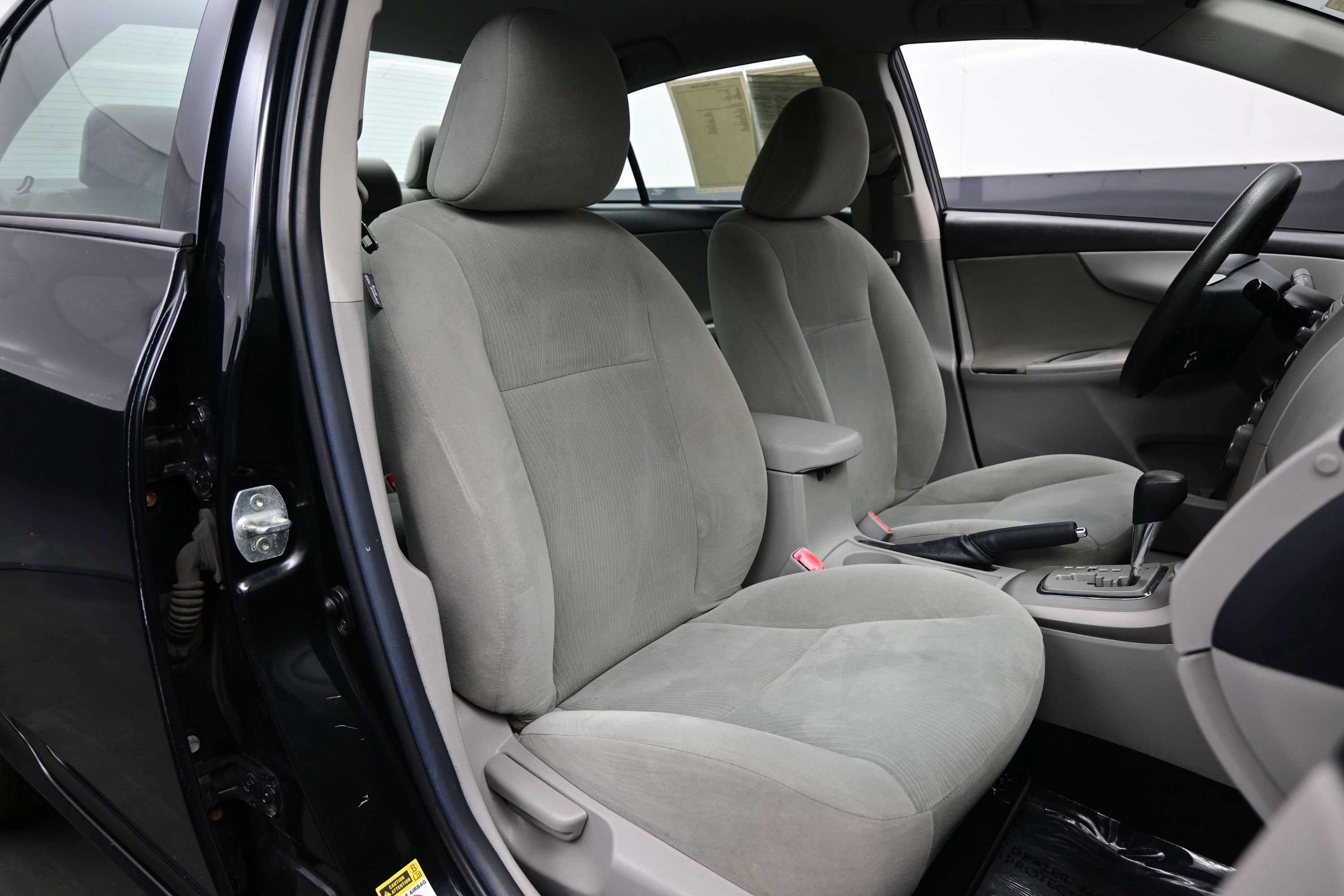 Used 2012 Toyota Corolla LE FWD image 11