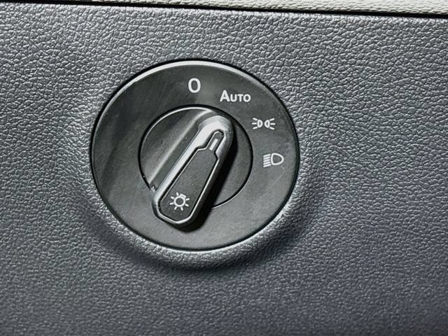 Certified 2025 Volkswagen Taos S AWD/4WD image 11
