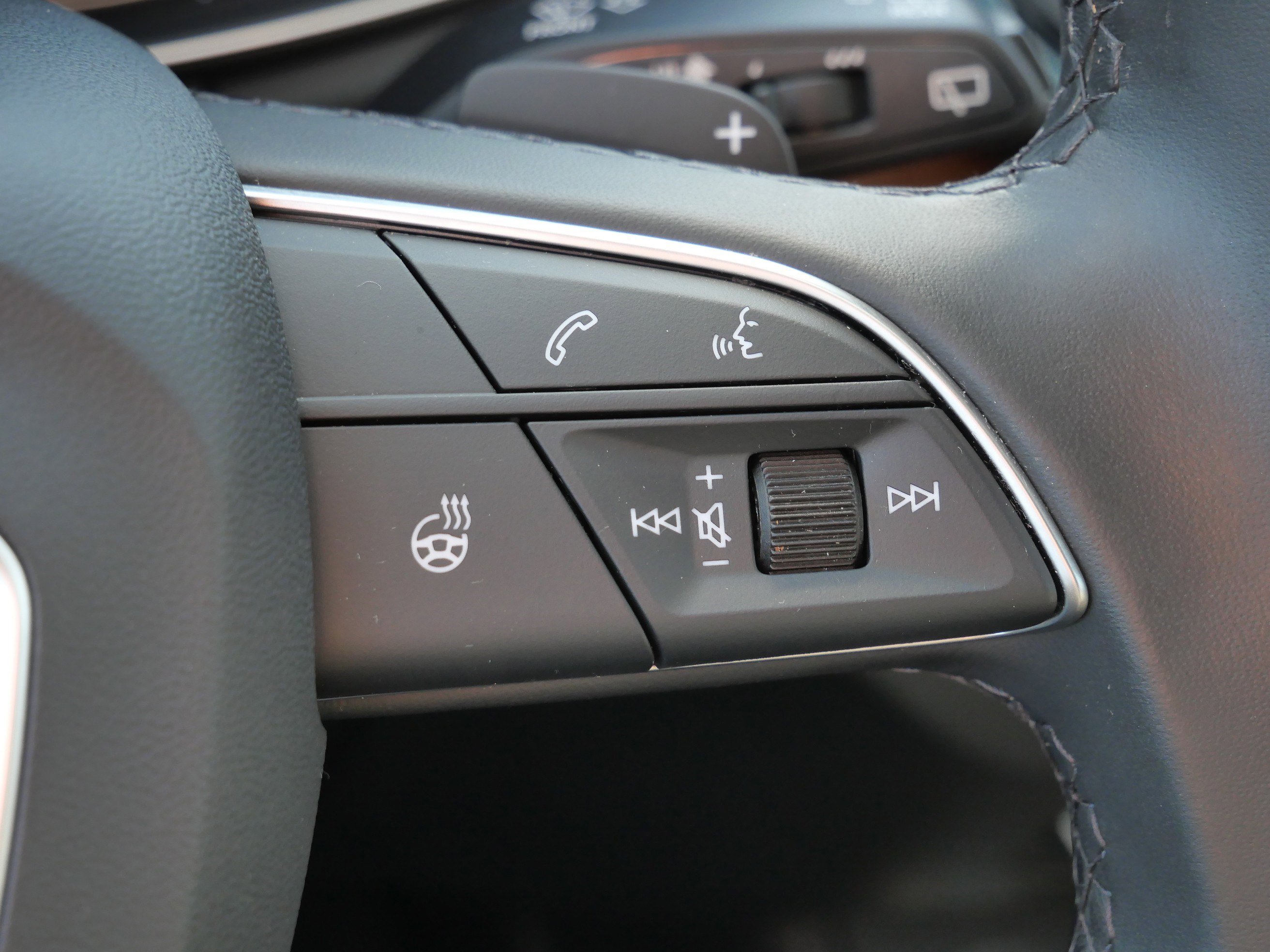 Used 2023 Audi Q5 2.0T Premium w/ Convenience Package image 32