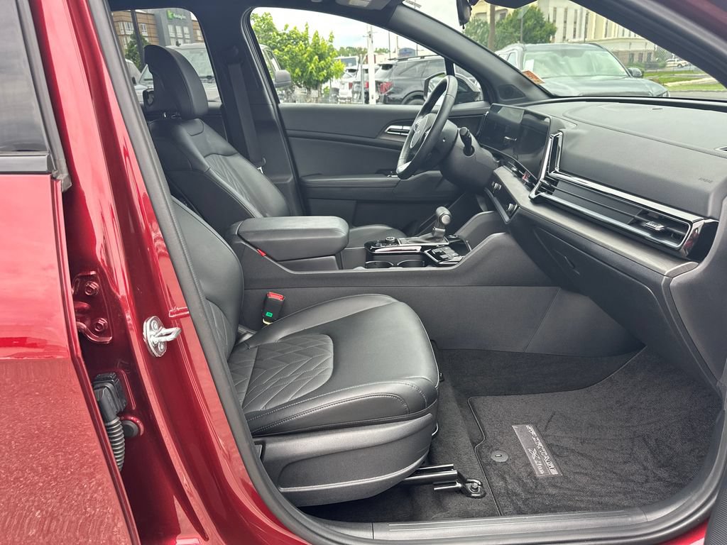 Certified 2025 Kia Sportage X-Line w/ Premium Package AWD/4WD image 13