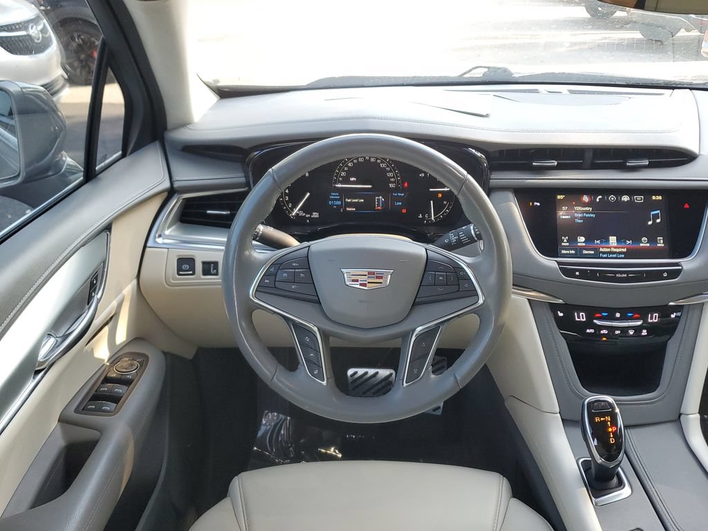 Certified 2018 Cadillac XT5 Luxury w/ Driver Awareness Package FWD image 18