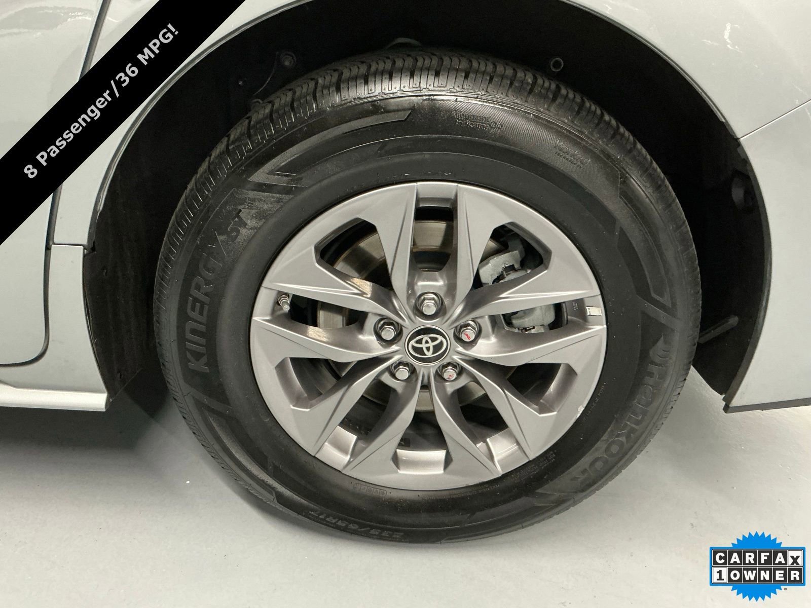 Used 2021 Toyota Sienna LE image 32