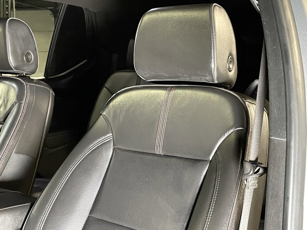 Used 2023 Chevrolet Traverse RS image 35