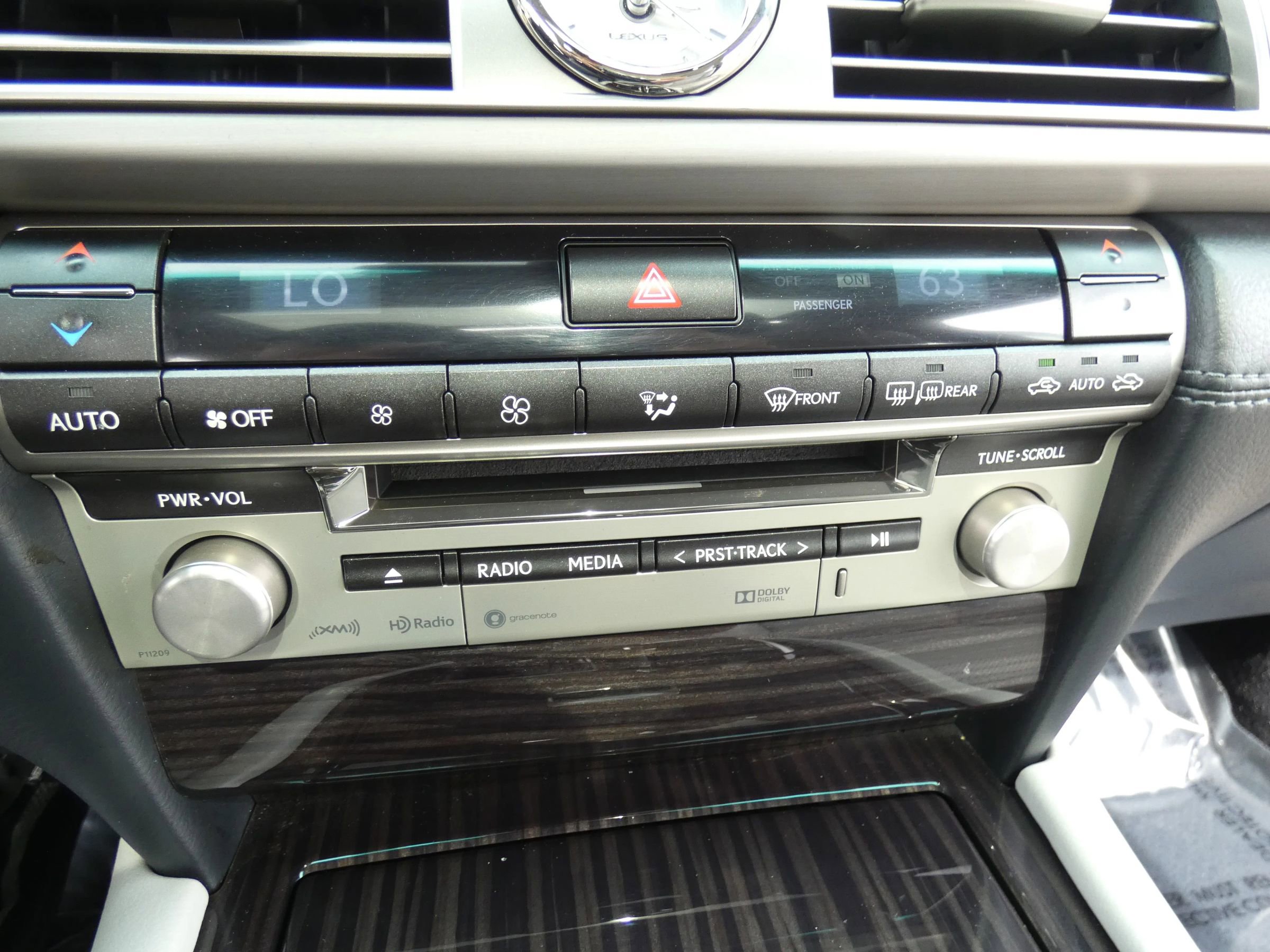 Used 2016 Lexus LS 460 w/ Comfort Package image 75