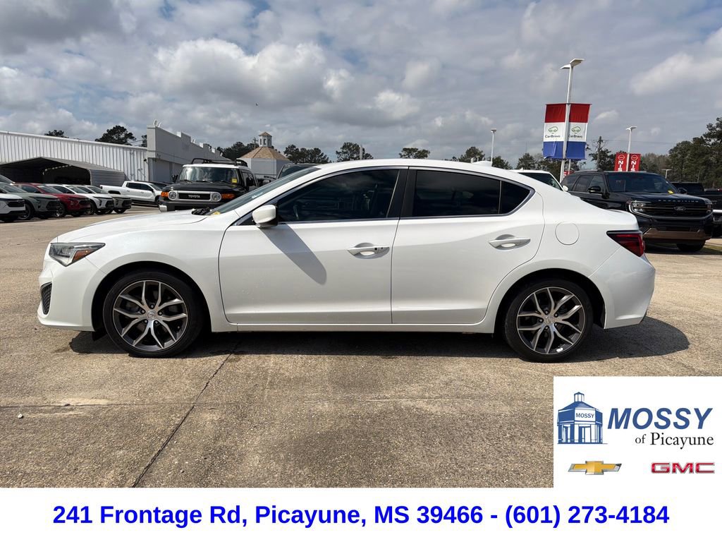 Used 2019 Acura ILX image 2