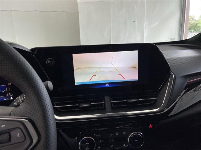 New 2025 Chevrolet Trax RS w/ Sunroof Package image 25