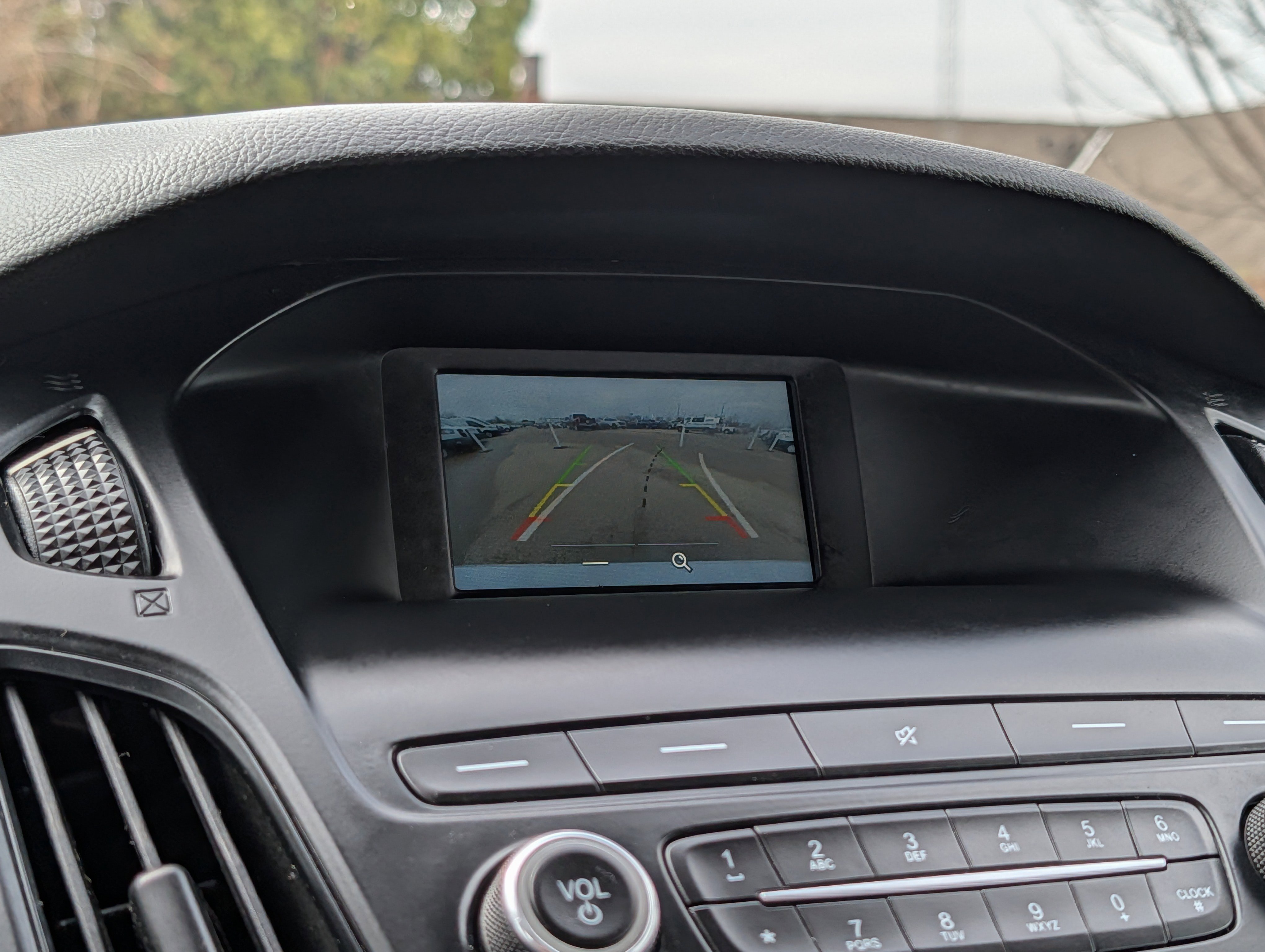 Used 2018 Ford Focus SE w/ Cold Weather Package image 19