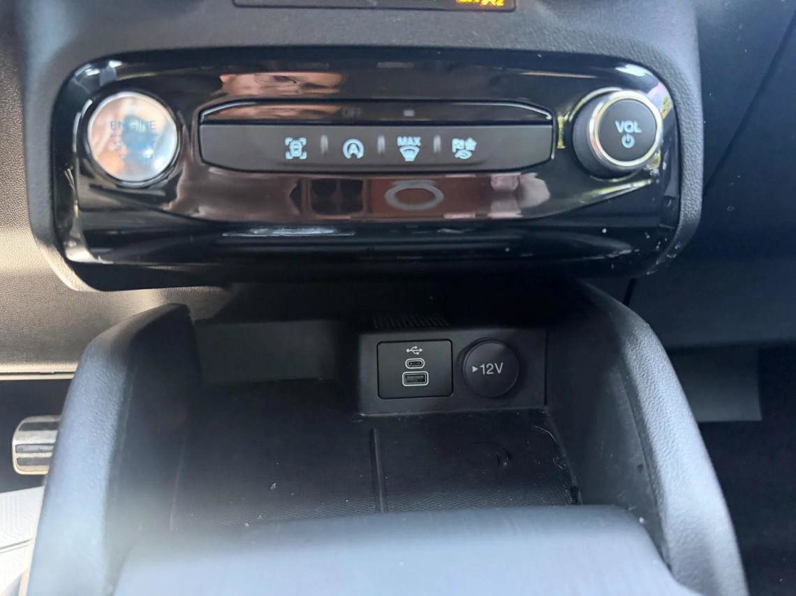 Used 2024 Ford Escape ST-Line w/ Tech Pack #1 AWD/4WD image 20