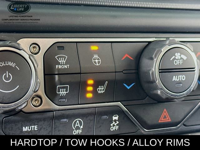 Used 2019 Jeep Wrangler Unlimited Sahara image 20