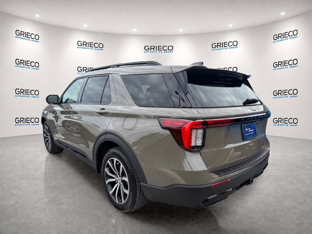 Certified 2026 Ford Explorer ST-Line RWD image 5