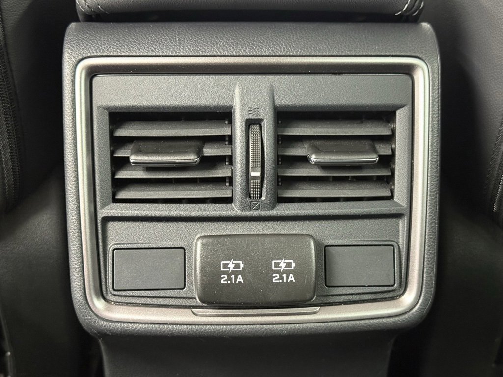 Used 2024 Subaru Forester Limited image 39
