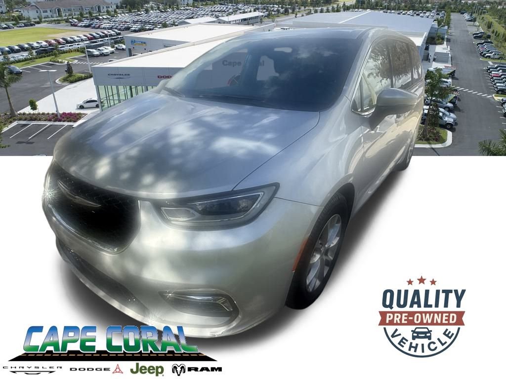 Used 2023 Chrysler Pacifica Touring-L