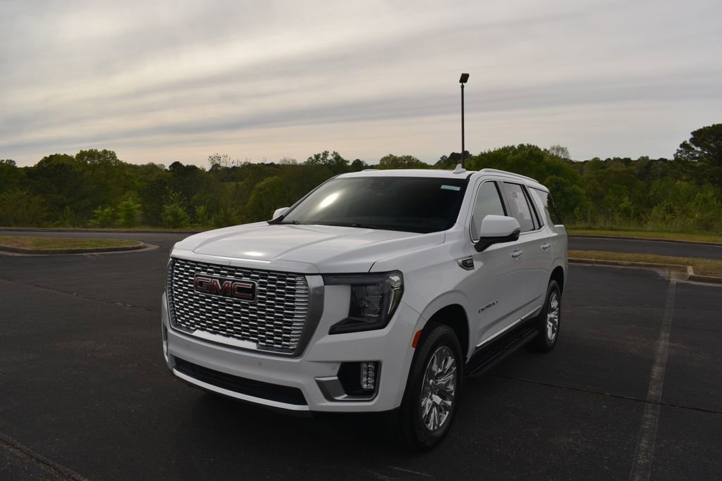 Used 2024 GMC Yukon Denali image 3
