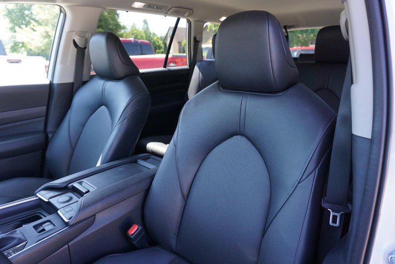 Used 2025 Toyota Grand Highlander FWD image 24