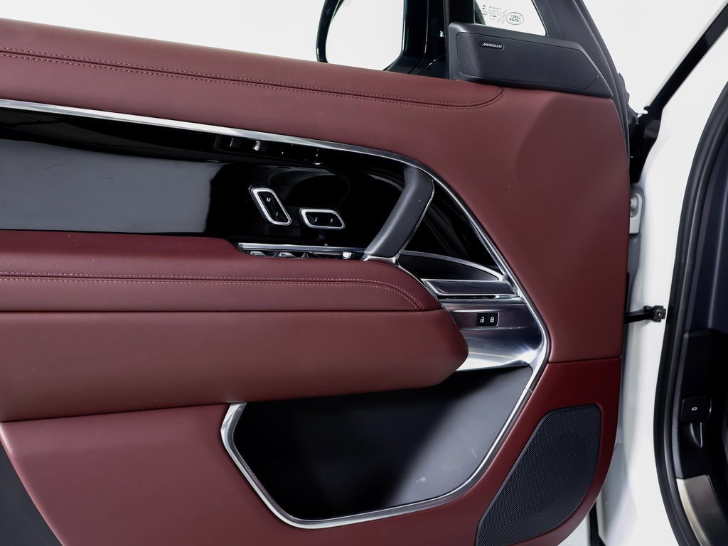 Used 2023 Land Rover Range Rover SE image 20