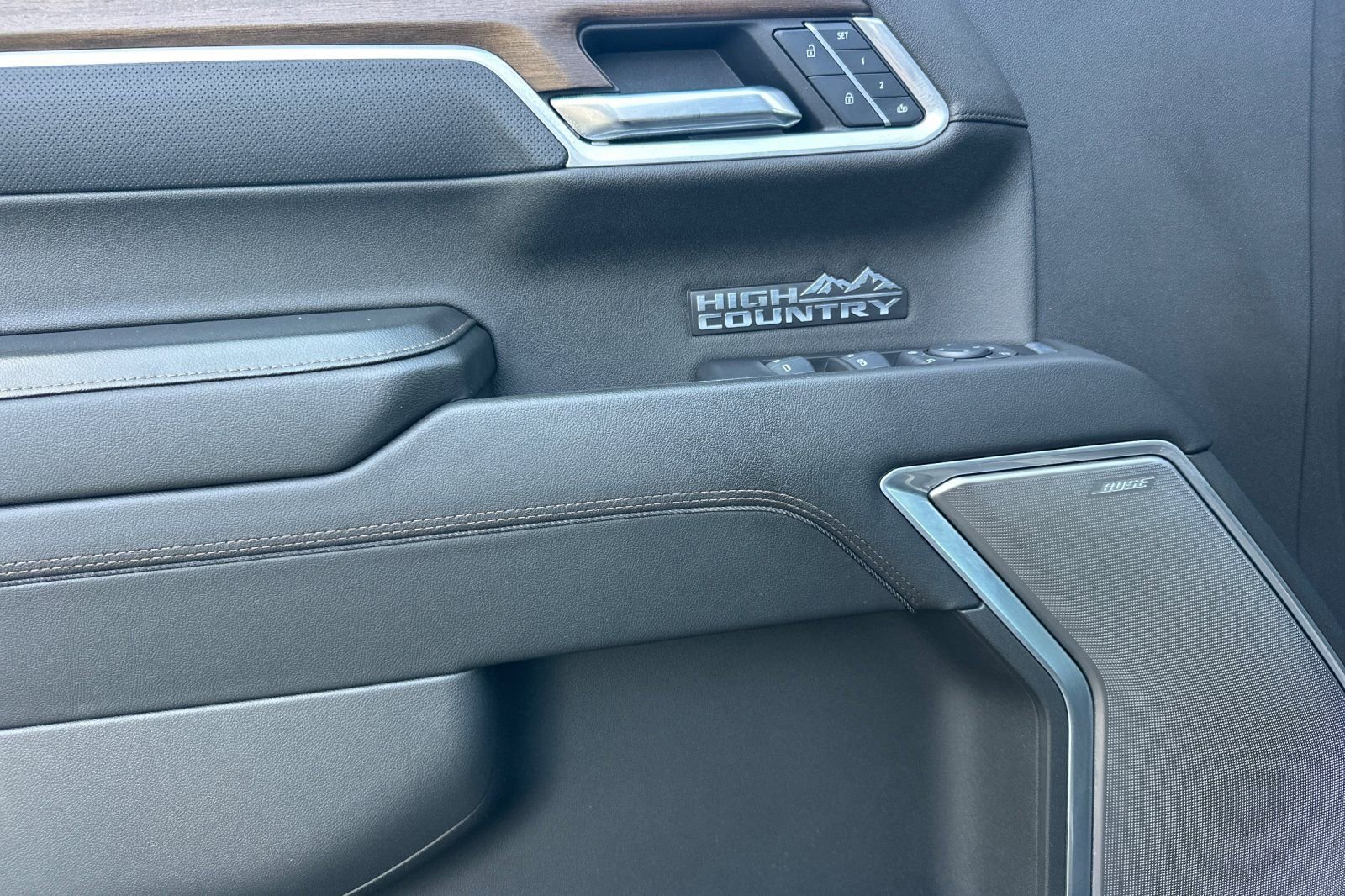 Certified 2025 Chevrolet Silverado 1500 High Country w/ Midnight Edition image 11