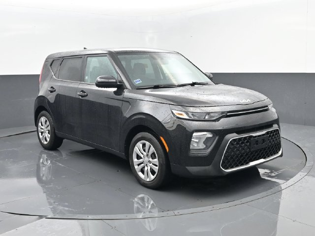 Used 2022 Kia Soul LX FWD image 3