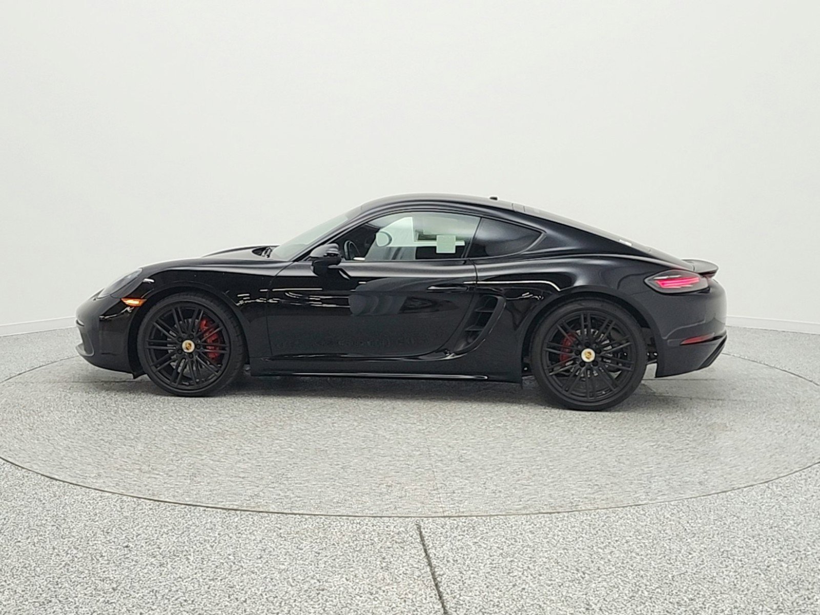 Used 2020 Porsche 718 Cayman S image 8
