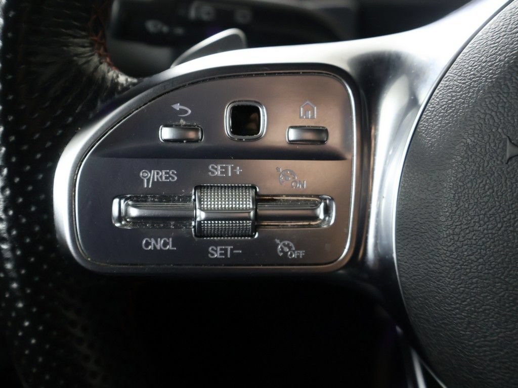Used 2023 Mercedes-Benz GLB 250 w/ AMG Line image 41