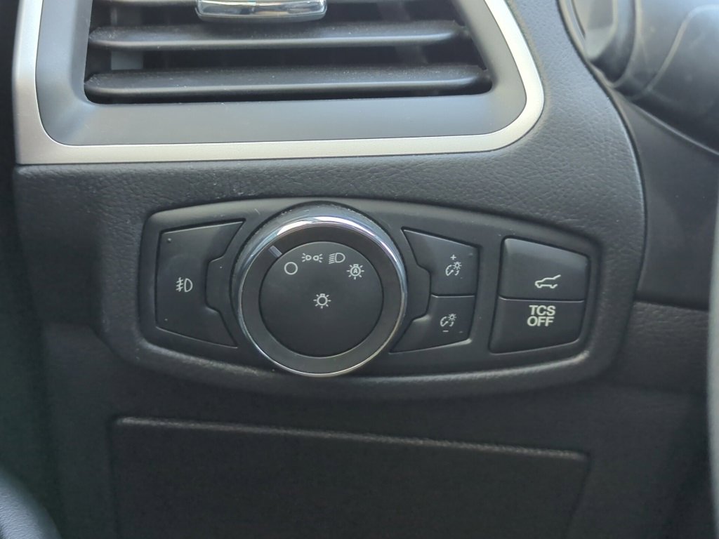 Used 2022 Ford Edge SEL w/ Convenience Package image 16