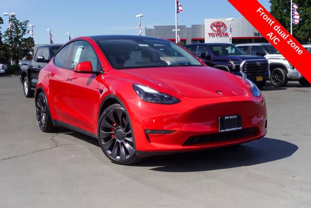Used 2023 Tesla Model Y Performance image 2