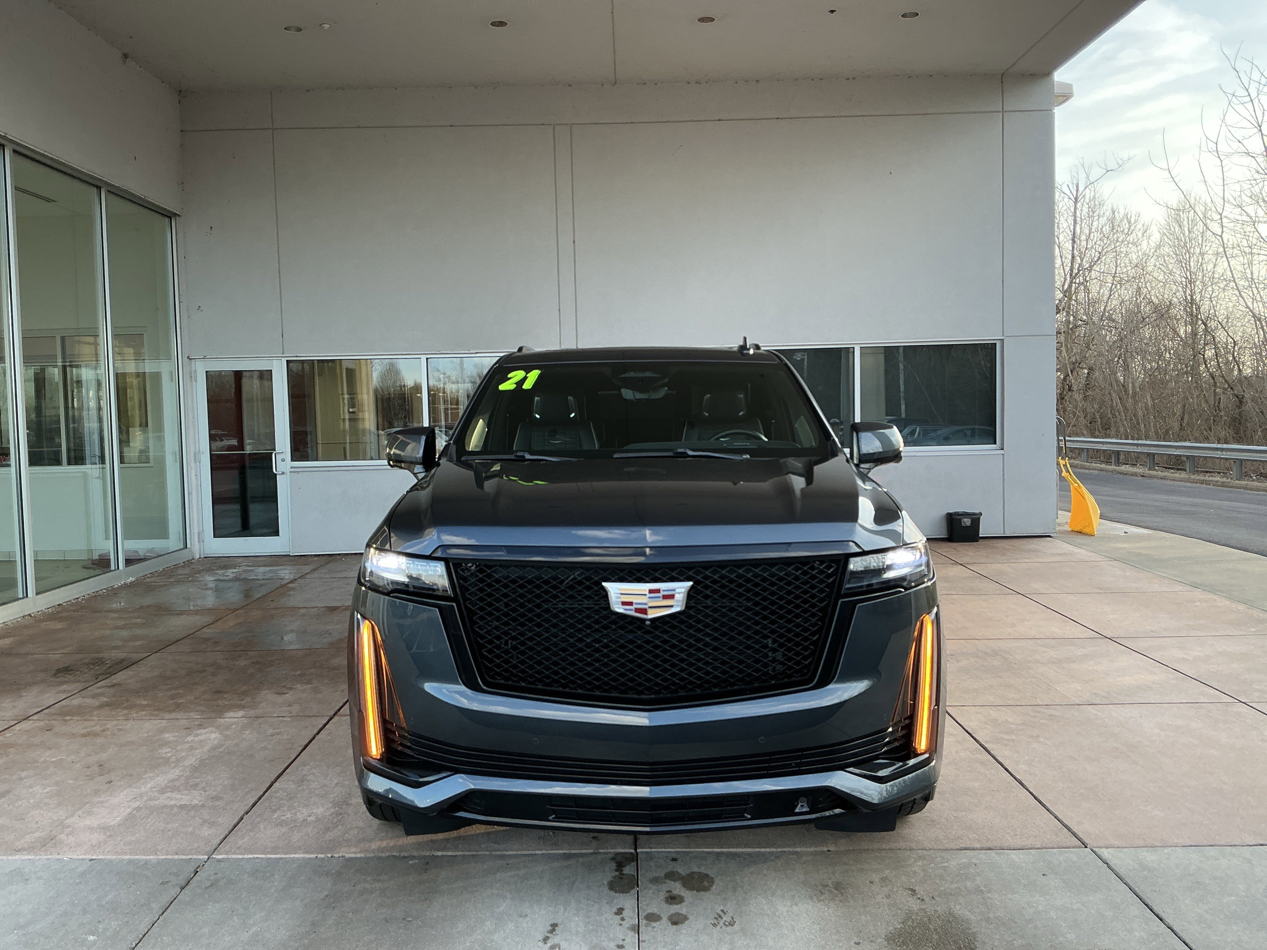 Used 2021 Cadillac Escalade ESV Sport Platinum w/ Heavy-Duty Trailer Package image 2