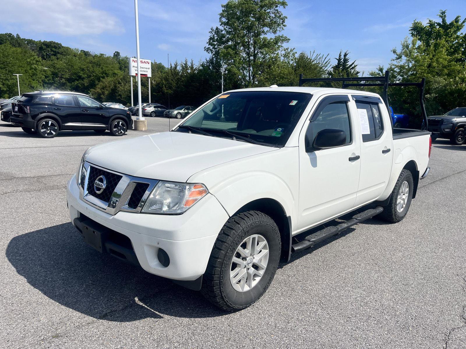 Used 2018 Nissan Frontier SV AWD/4WD image 3