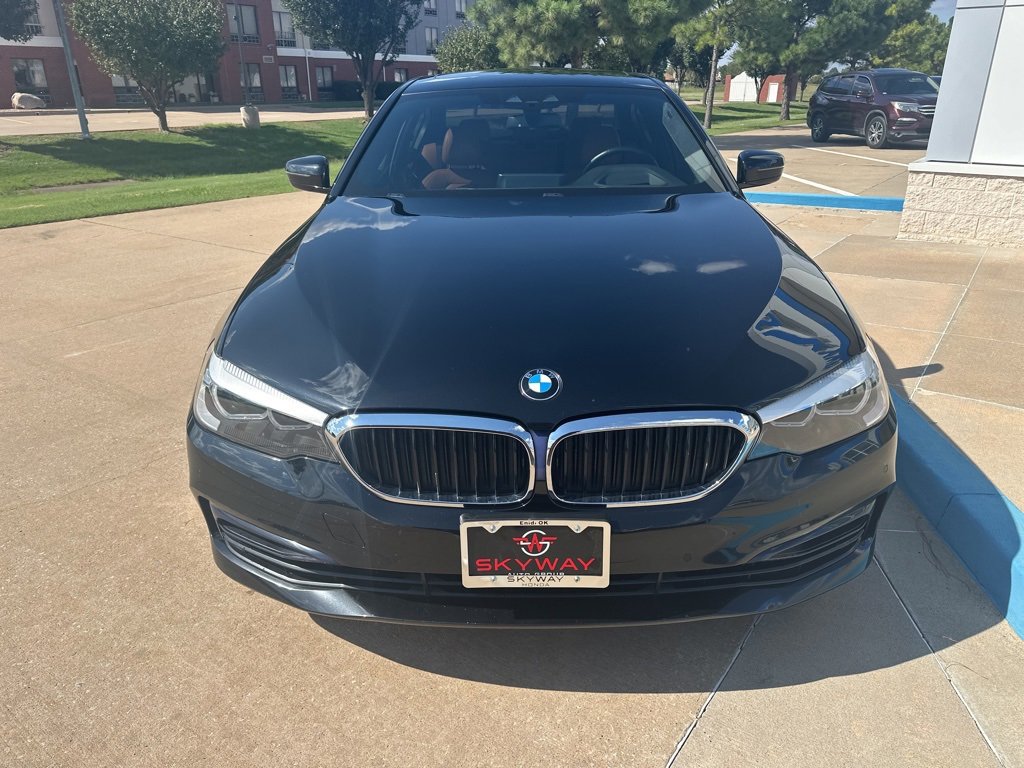 Used 2020 BMW 540i xDrive w/ Premium Package image 3